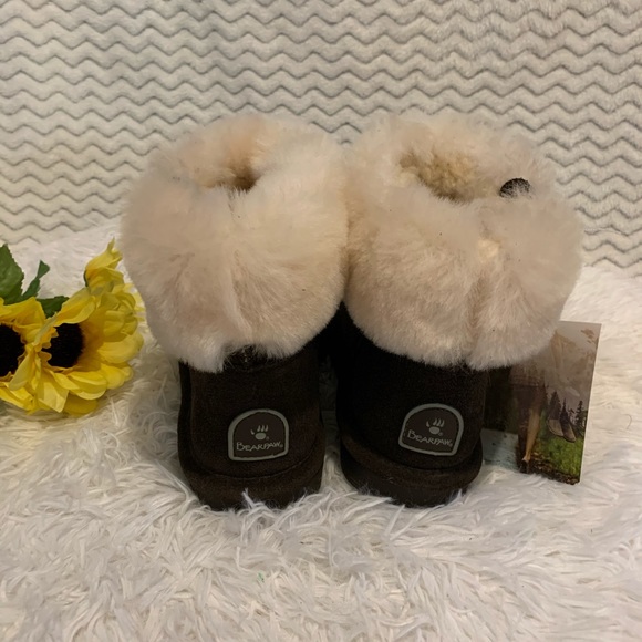 Bearpaw boot new size 7 - Picture 5 of 7